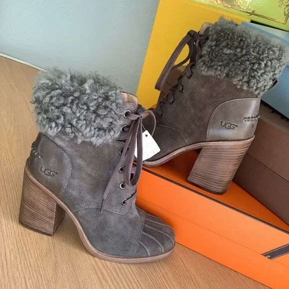 UGG Women Size 8 Boots