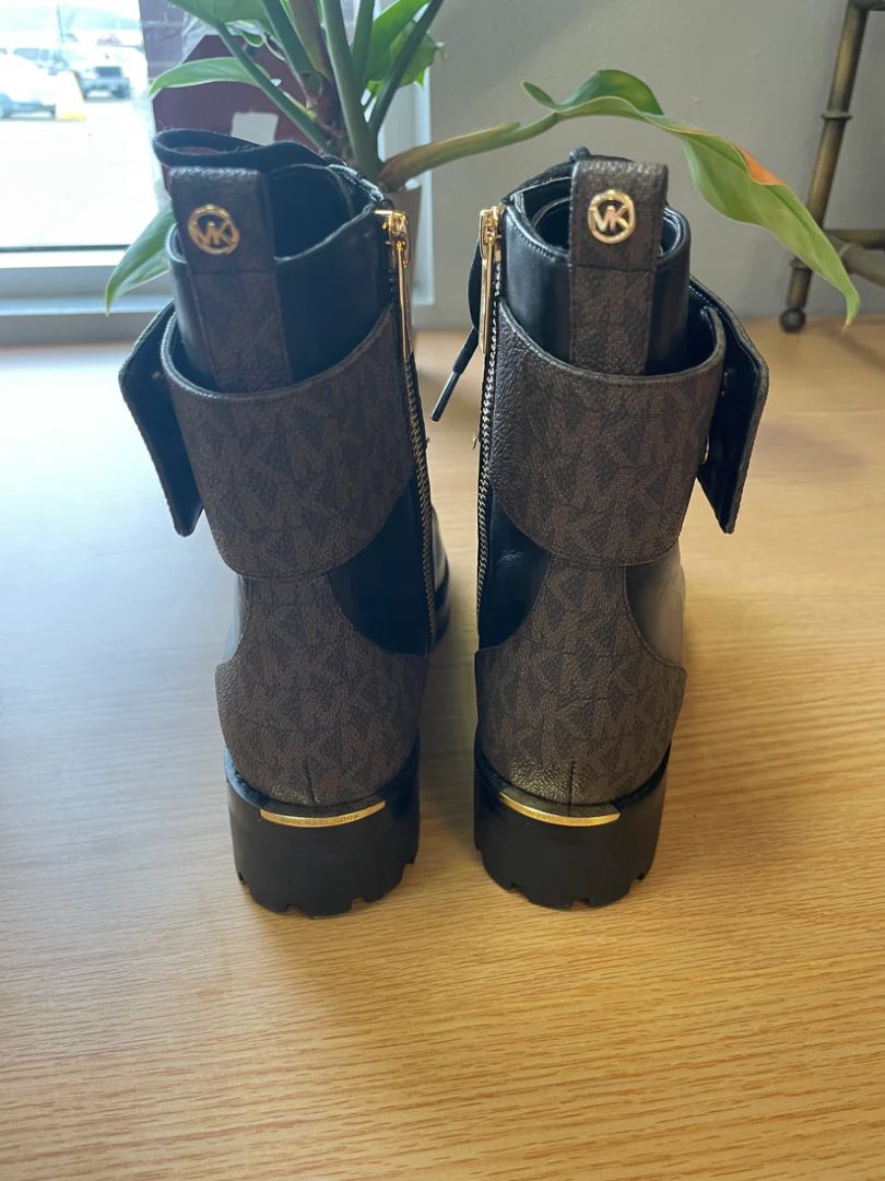MMK Women Size 6.5 Boots