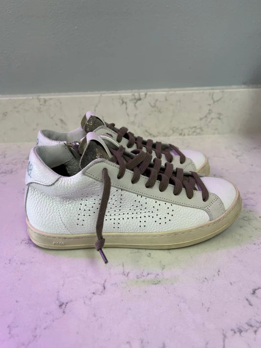 P448 Women Size 7 Shoes