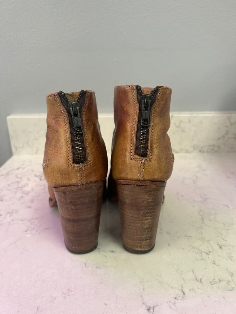 Bed Stu Women Size 8.5 Boots