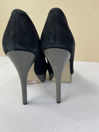 Enzo Angiolini 5.5 Black suede tall heel w/ rounded toe