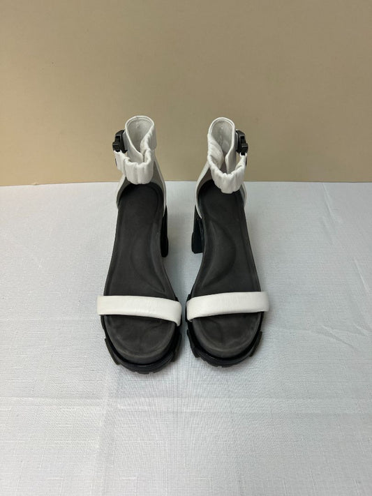 Rag & Bone Women Size 7 Shoes