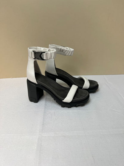 Rag & Bone Women Size 7 Shoes