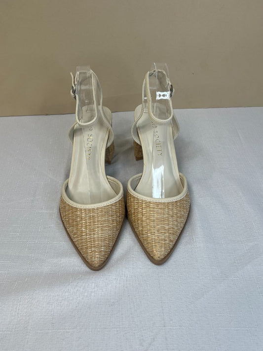 Oasis Society size 8 Heel