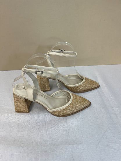 Oasis Society size 6.5 Tan Straw Point Toe Heel