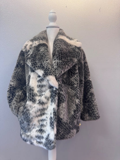Jakke S Grey Faux Fur Leopard