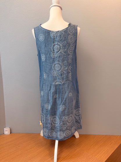 Anthropologie M Blue NWT linen w/ flrl embrdry