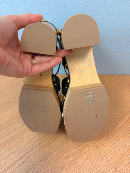 vicenza 8.5 Black Wood heel w/gold studs strappy