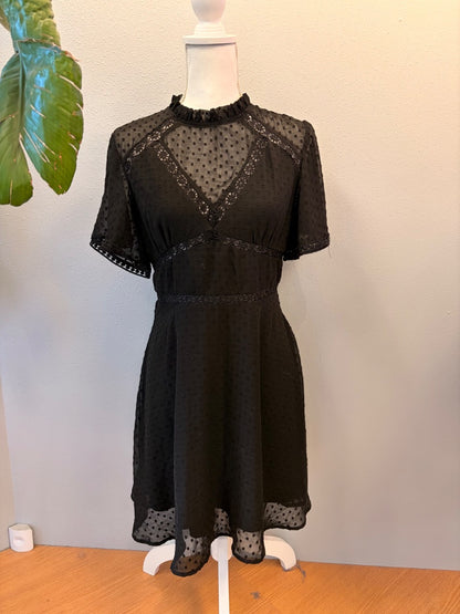 Lulus M Black Polka dts w/ flrl cutouts