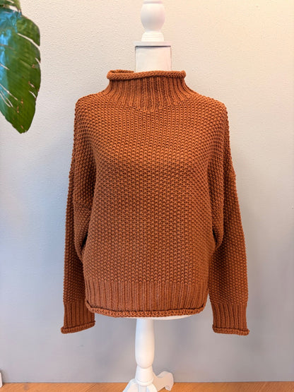 Leela & Lavender L Brown NWT Chunky knit hi neck