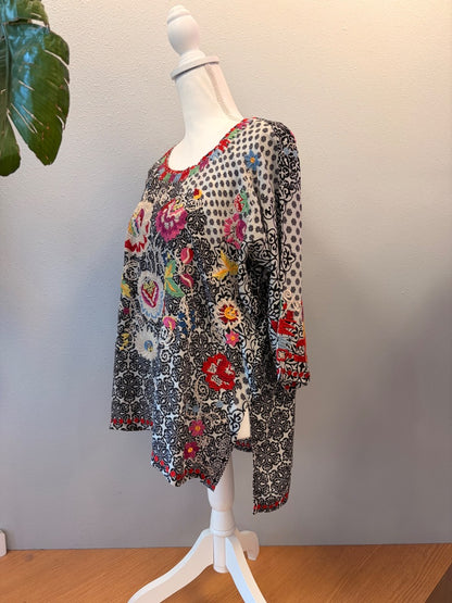 Johnny Was S Black /rainbow patterned/embroidered LS blouse