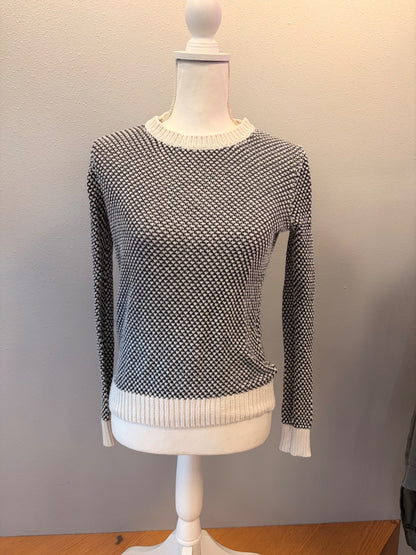 Theory SP White /BLK decorative knit Ucut LS sweater