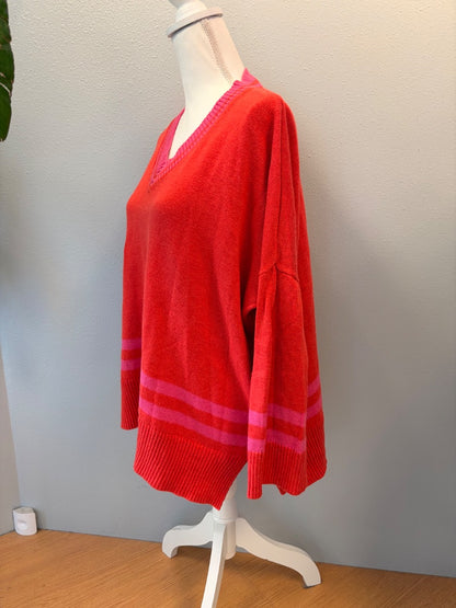 mer sea os Red Vcut flowy knit w/ pink trim