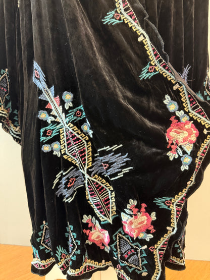 Johnny Was XL Black velvet floral embroidered SILK blend open cardi