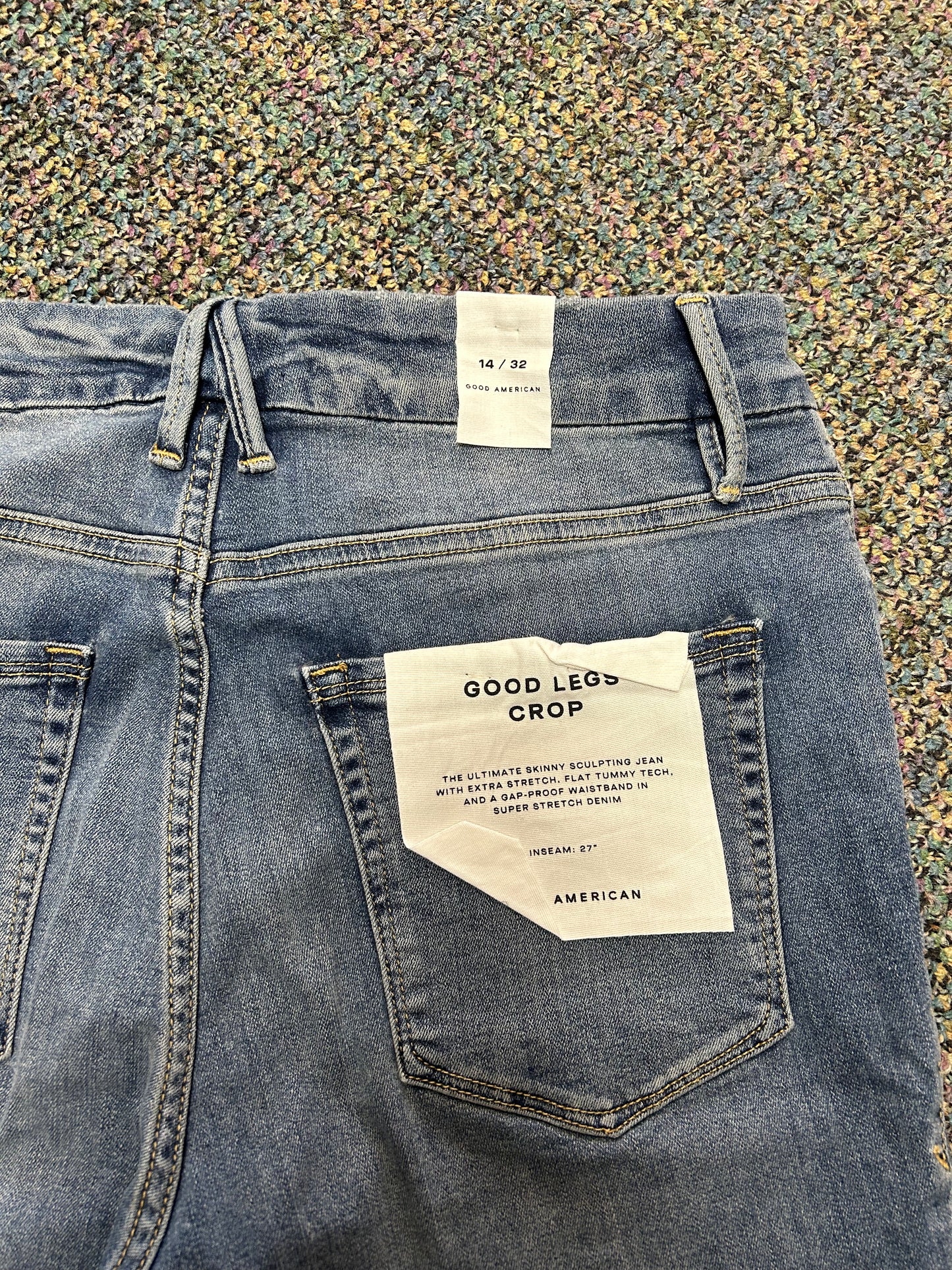 Good American "Good Legs Crop" Jean