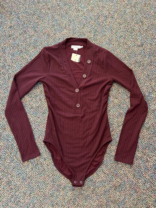 Good American "Maroon Ribbed Bodysuit"