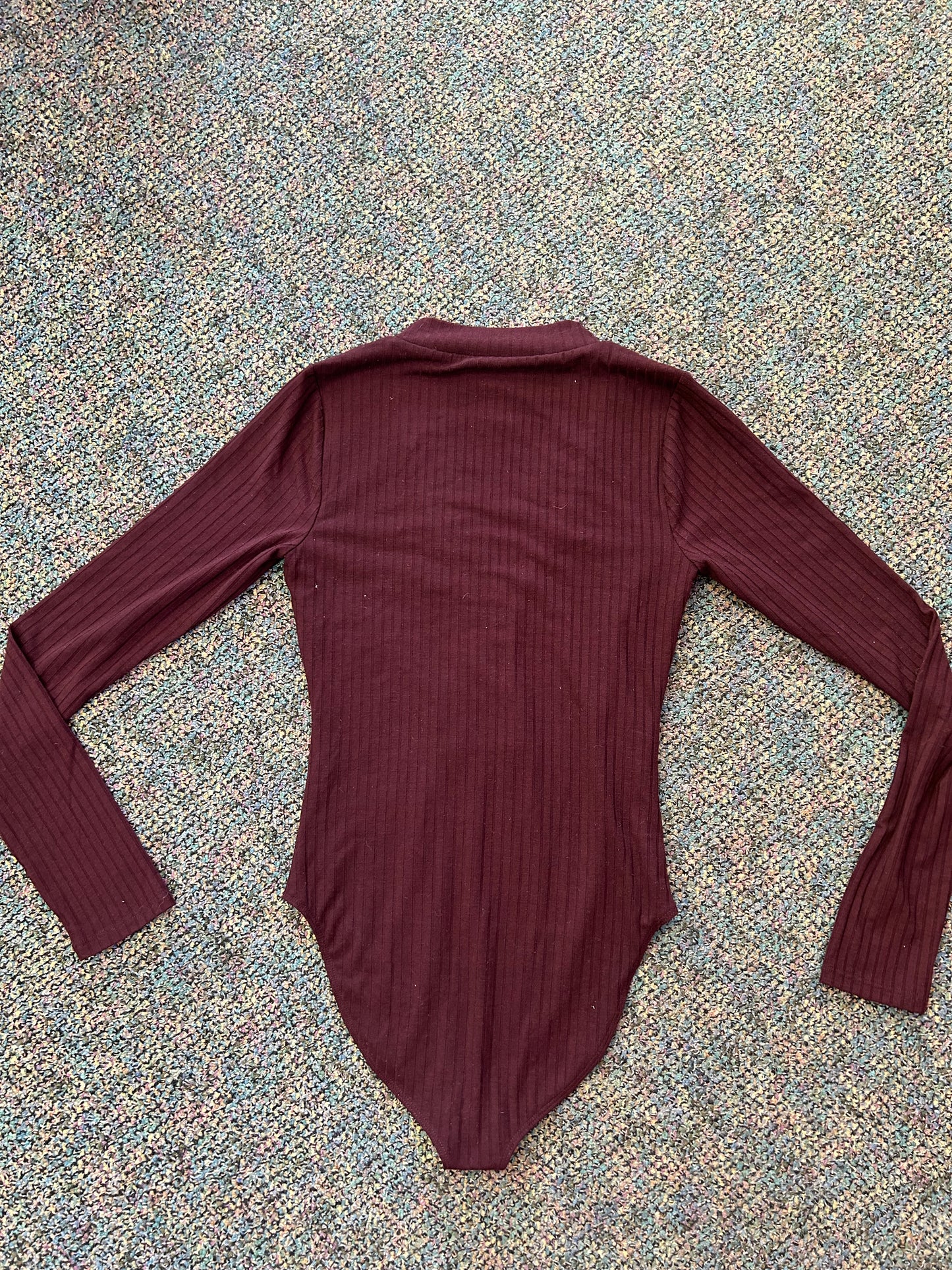 Good American "Maroon Ribbed Bodysuit"