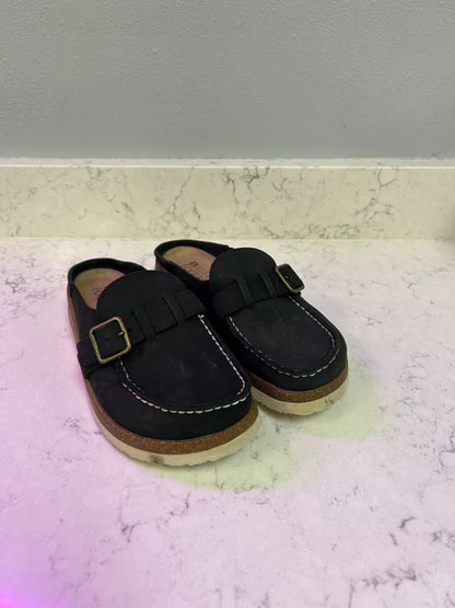 White Mountain* Women Size 7 Shoes