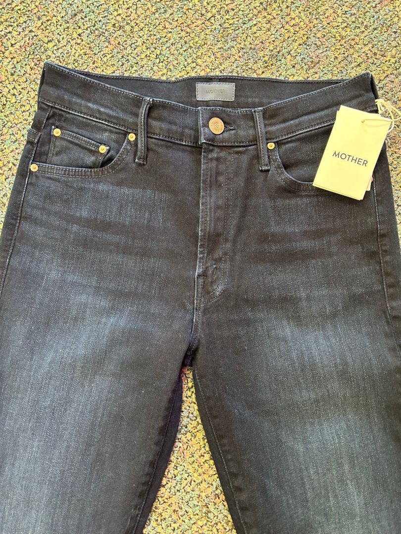 Mother Insider Crop Fray Jeans