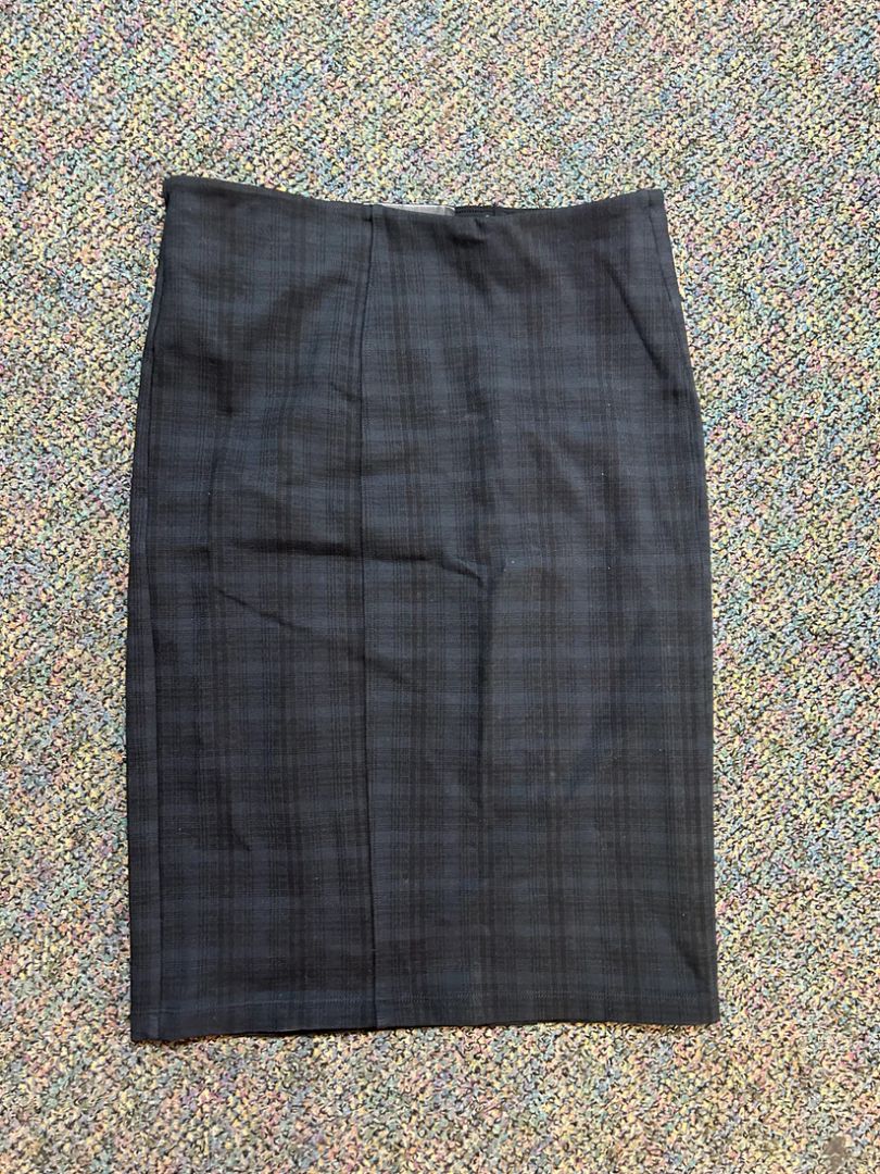 Liverpool Women Size 4 Skirt