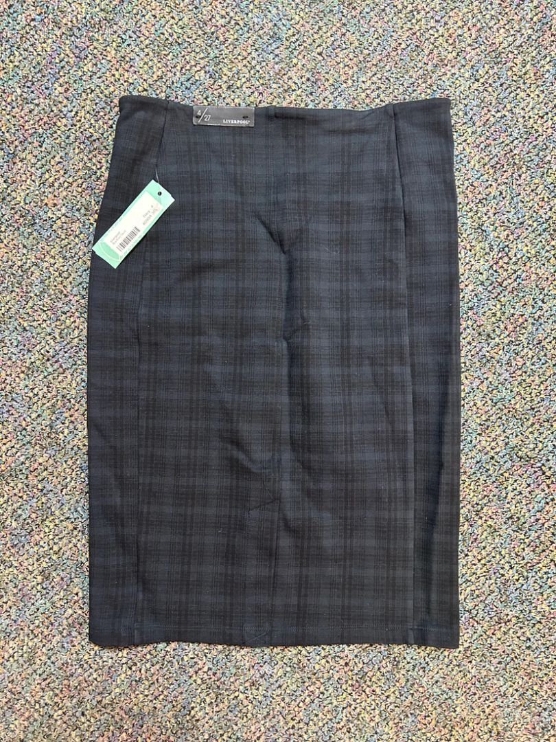 Liverpool Women Size 4 Skirt