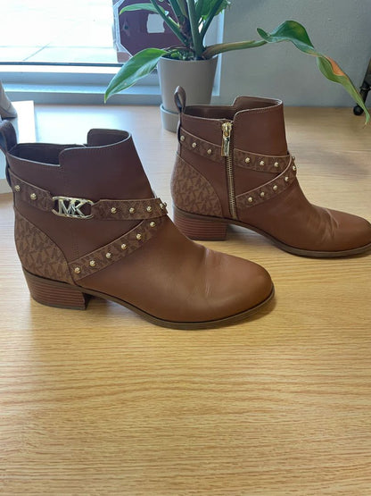 michael kors Women Size 10 Boots
