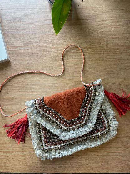 SHASHI "Leela" Clutch