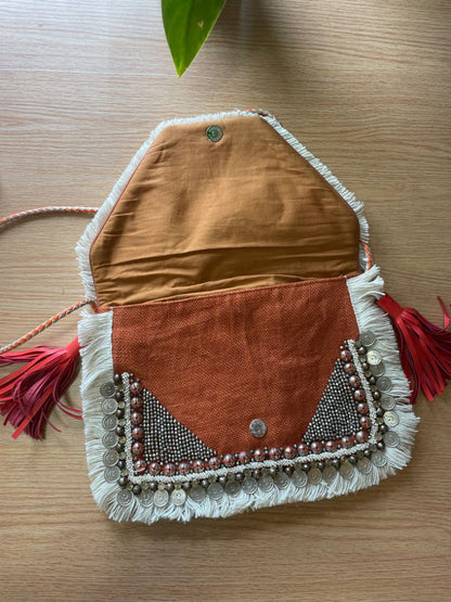 SHASHI "Leela" Clutch