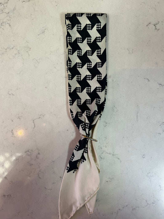 Hermés Paris "Houndstooth Vintage Twilly/Scarf"