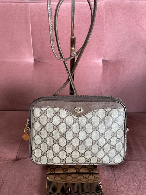 Gucci Vintage GG Supreme Shoulder Bag