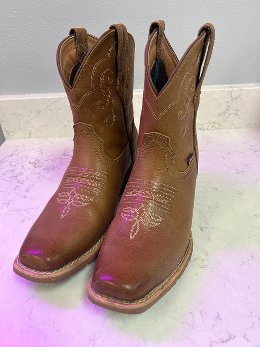 Justin "Chellie Western Booties - Square Toe"