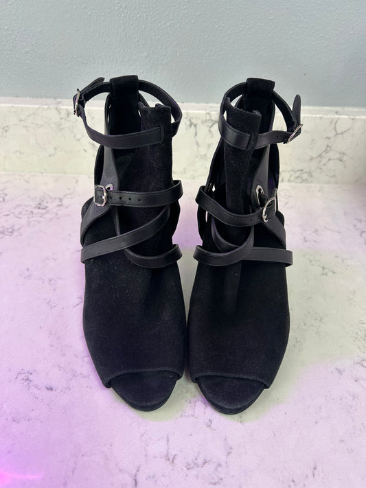 Hermés "Black Suede Heel"