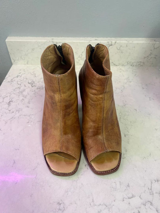 Bed Stu Women Size 8.5 Boots
