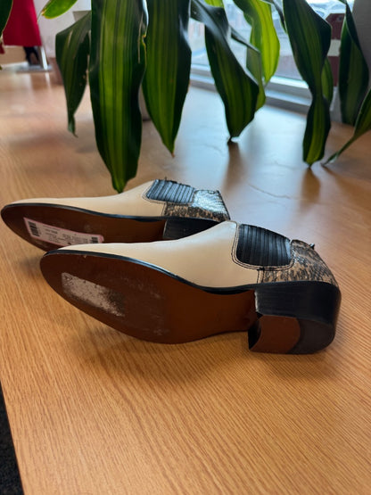 Coach 7 White/Black Devin Leather Slip on