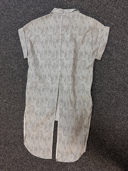 Rag & Bone S White/Grey SS Stripe Bttnup w/long split back