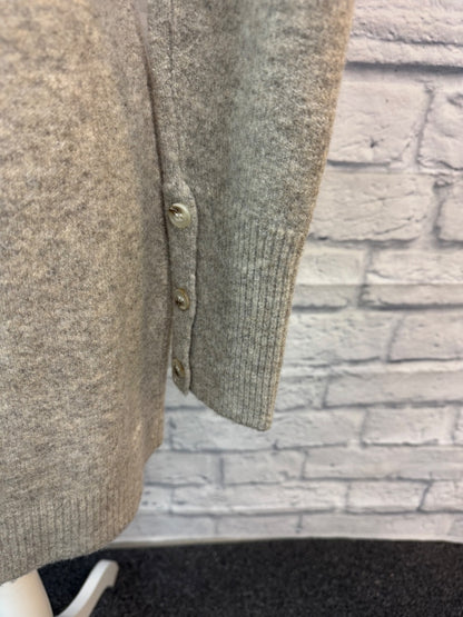 Atoir M Grey NWTLS Asymetric bttn front