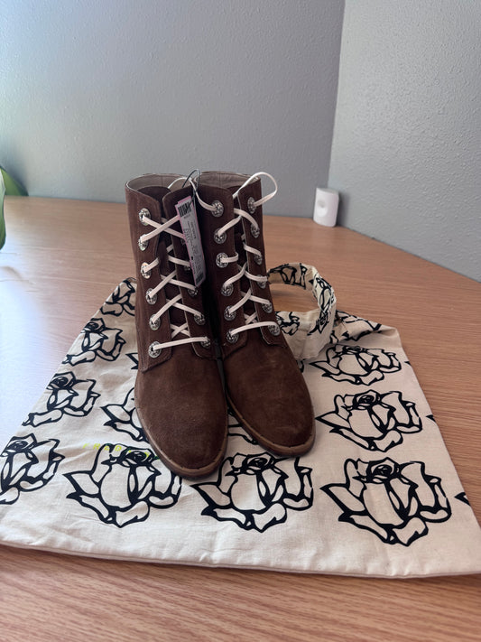 Freda Salvador 9 Brown Ace Lace Up w/wood heel