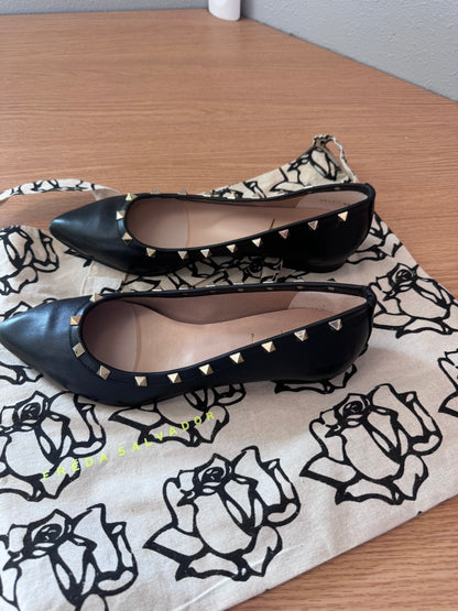 FS/NY 8.5 Black NWOB Triangle stud flats