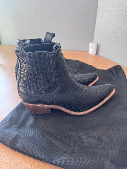 Free Bird 9 Black Snakeemboss point oe