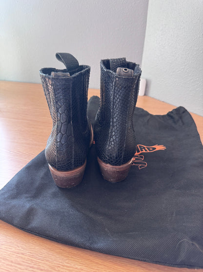 Free Bird 9 Black Snakeemboss point oe