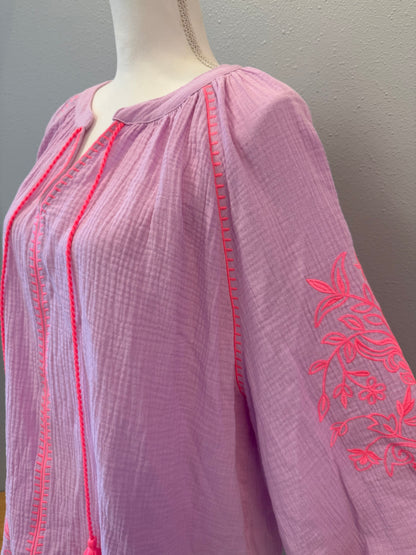 Easel 2X Purple cotton gauze LS Vcut w/ pink embroidery NWT
