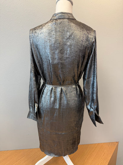 True Religion XXS Silver Metallic bttnup w/belt