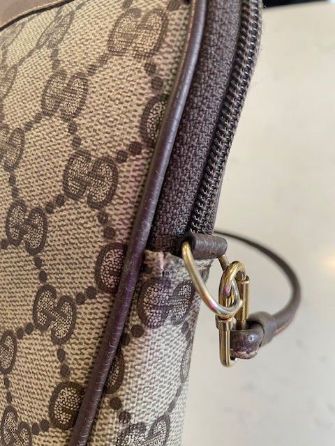 Gucci Vintage GG Supreme Shoulder Bag