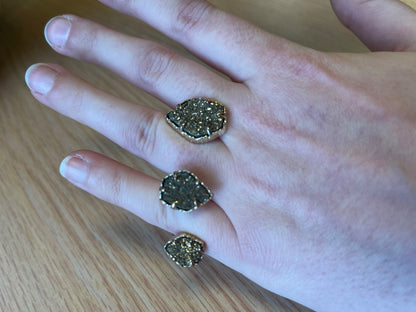 Kendra Scott  Copper Crushed crystals in gold; *2-Finger* Ring Copper