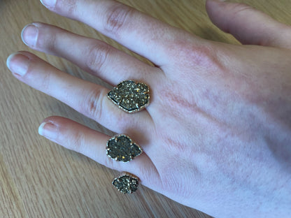 Kendra Scott  Copper Crushed crystals in gold; *2-Finger* Ring Copper