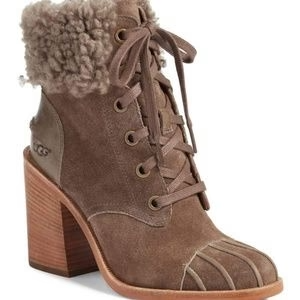 UGG Women Size 8 Boots