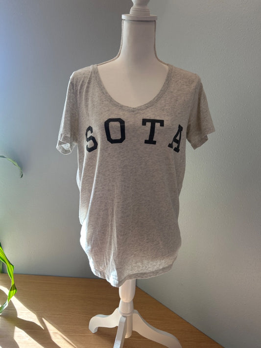 Sota L Gray vneck 'SOTA' graphic SS