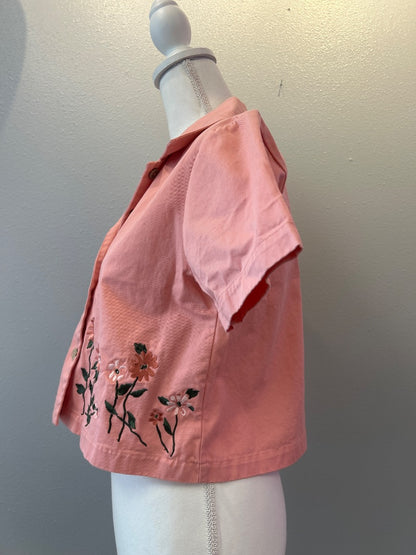Bobbie Brooks S Pink Bttnup w/embroider flowers