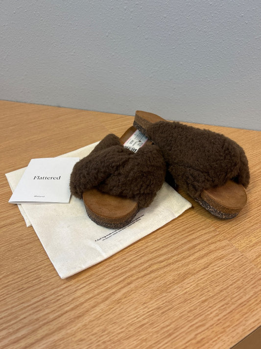Flattered 8 Brown Faux Fur slides