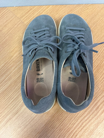 Birkenstock 8.5 Blue suede lace up sneaker w/ WTE sole